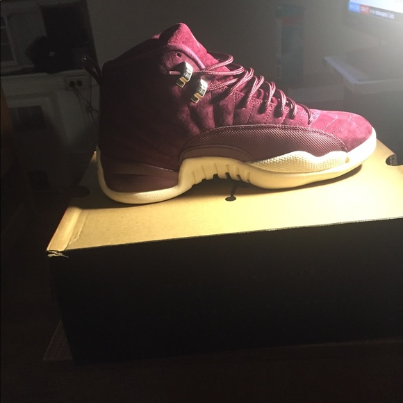 Bordeaux/ sail-metallic silver air Jordan 12 retro - Picture 1 of 2